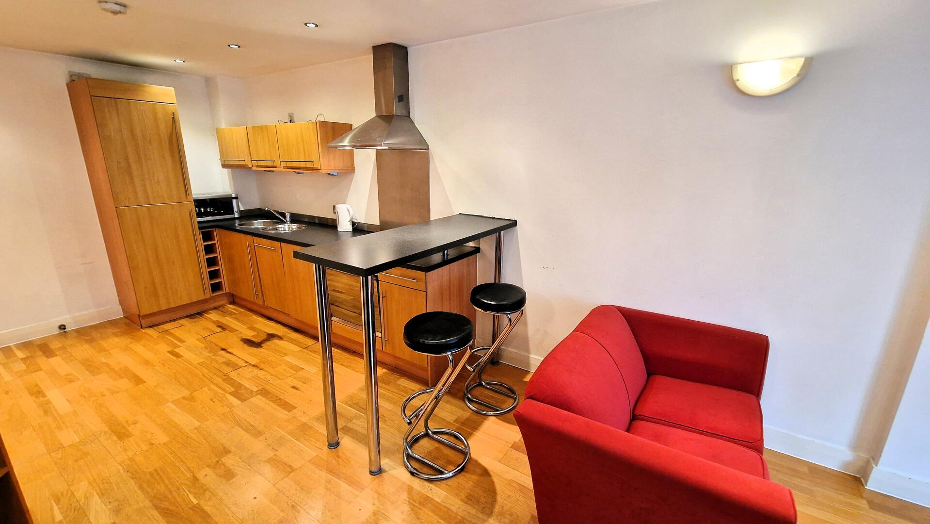 2 Lake House 66 Ellesmere Street Castlefield Locks